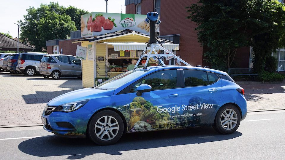 Kamera-Fahrzeug von Google in Hunteburg