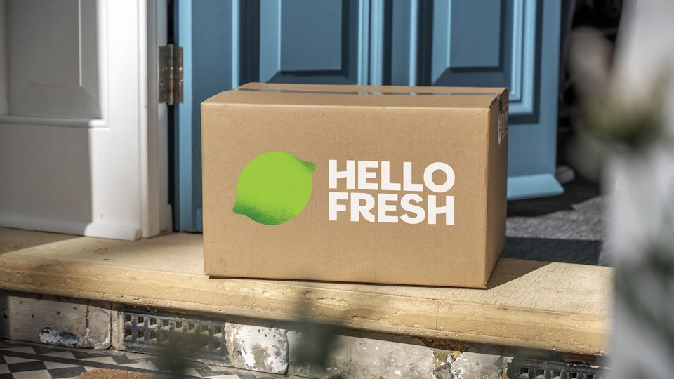 Paket mit Aufschrift HelloFresh